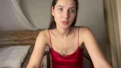 Snapshot of meralynn chatting on July 18, 2026, 9:35 am LEVA online show from July 18, 2026, 9:35 am