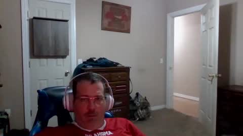 Snapshot of mercer1977 chatting on October 25, 2025, 6:57 pm mercer1977 online show from October 25, 2025, 6:57 pm