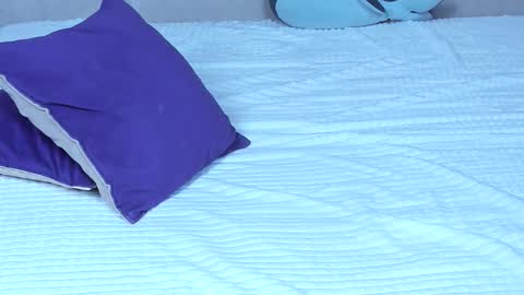 Snapshot of mercy_bloom chatting on September 15, 2025, 1:05 am Mercy Bloom online show from September 15, 2025, 1:05 am