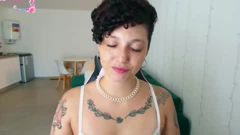 Snapshot of merida__freckles chatting on February 20, 2025, 3:41 pm Miss Freckles online show from February 20, 2025, 3:41 pm