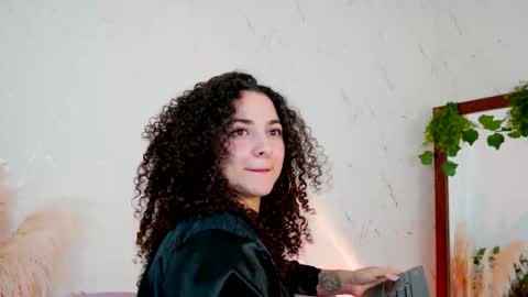 Snapshot of merida_bell18 chatting on February 3, 2026, 12:31 am Merida Bell online show from February 3, 2026, 12:31 am