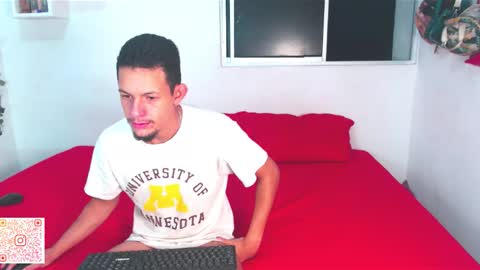 Snapshot of meridandwither chatting on December 5, 2025, 10:35 am MeridandWither online show from December 5, 2025, 10:35 am