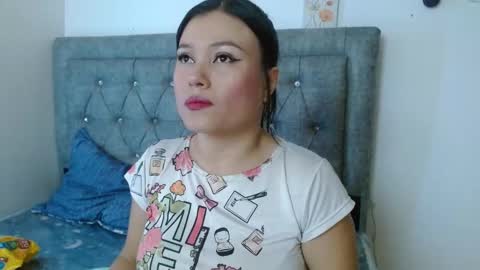 Snapshot of meriilyn_monroe724 chatting on November 17, 2025, 2:45 pm meriilyn_monroe724 online show from November 17, 2025, 2:45 pm