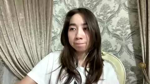 Snapshot of merlenebixel chatting on July 16, 2026, 4:24 pm merlenebixel online show from July 16, 2026, 4:24 pm