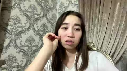 Snapshot of merlenebixel chatting on July 18, 2026, 4:22 pm merlenebixel online show from July 18, 2026, 4:22 pm
