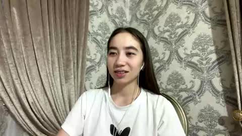 Snapshot of merlenebixel chatting on July 19, 2026, 3:05 pm merlenebixel online show from July 19, 2026, 3:05 pm