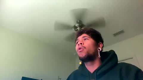 Snapshot of merlinharriss chatting on February 12, 2025, 8:40 pm Merlinz Magic online show from February 12, 2025, 8:40 pm