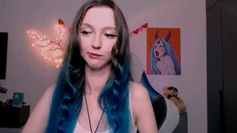 mermaidvibestides online show from March 19, 2026, 8:02 pm