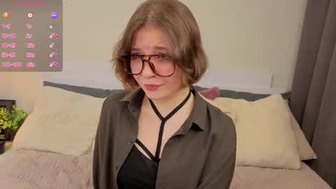 Marie online show from March 4, 2026, 5:02 am