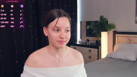 Snapshot of meryldell chatting on March 9, 2025, 11:03 am Lollita online show from March 9, 2025, 11:03 am