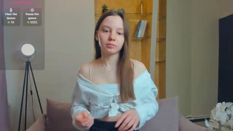 Snapshot of meryldell chatting on November 13, 2025, 11:09 am Lollita online show from November 13, 2025, 11:09 am