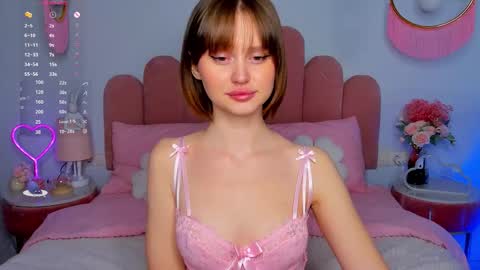 Snapshot of merylew chatting on November 12, 2025, 6:25 am Anna online show from November 12, 2025, 6:25 am