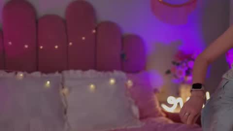 Snapshot of merylew chatting on July 11, 2026, 5:21 am Anna online show from July 11, 2026, 5:21 am
