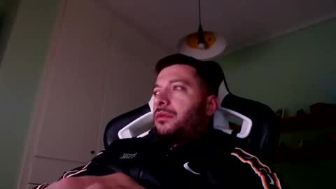 Snapshot of metalic18 chatting on October 6, 2025, 5:16 am FunnyTimeHere online show from October 6, 2025, 5:16 am