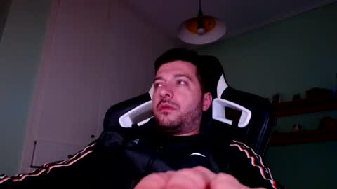 Snapshot of metalic18 chatting on October 19, 2025, 2:50 pm FunnyTimeHere online show from October 19, 2025, 2:50 pm