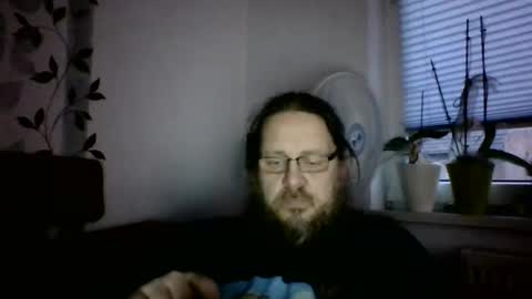 Snapshot of metallbuddy chatting on January 1, 2025, 3:35 pm ask me online show from January 1, 2025, 3:35 pm