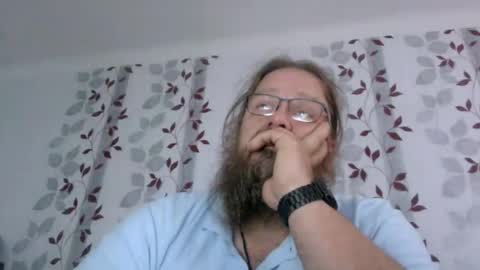 Snapshot of metallbuddy chatting on September 25, 2025, 7:45 am ask me online show from September 25, 2025, 7:45 am