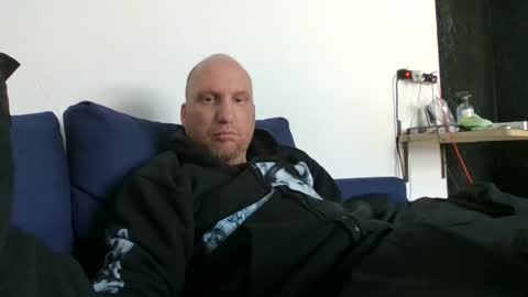 metaller123456 online show from April 25, 2026, 11:13 am