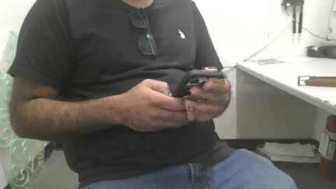 Snapshot of metter26 chatting on August 6, 2026, 1:35 pm atx guy online show from August 6, 2026, 1:35 pm