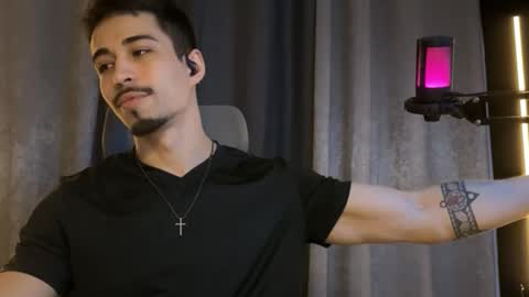 mettew22cm online show from November 29, 2025, 7:22 am