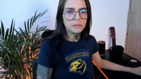 Meurif online show from October 17, 2025, 2:48 am