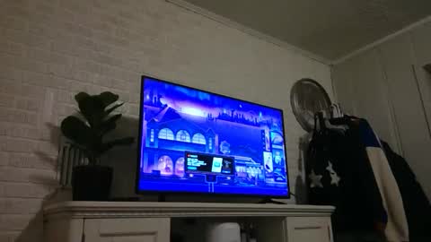 Mia online show from December 11, 2024, 5:32 am