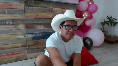 Snapshot of mexicaniito1 chatting on December 2, 2024, 7:27 pm YisusMx online show from December 2, 2024, 7:27 pm