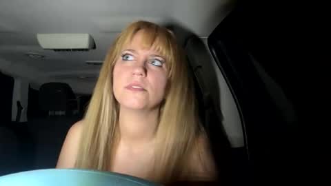 mezzy69 online show from December 5, 2025, 9:18 am