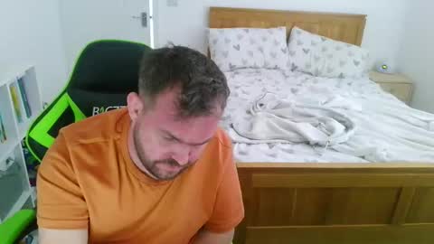 Snapshot of mg_of chatting on June 1, 2026, 7:21 am mg-of online show from June 1, 2026, 7:21 am