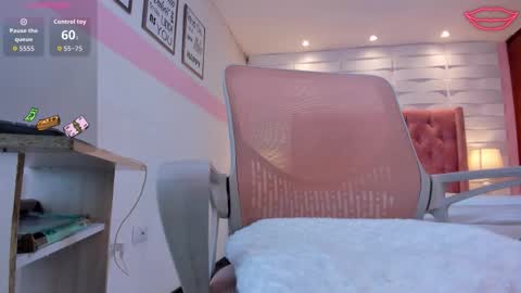 Snapshot of mhellissaw chatting on January 7, 2026, 4:59 am melissa online show from January 7, 2026, 4:59 am