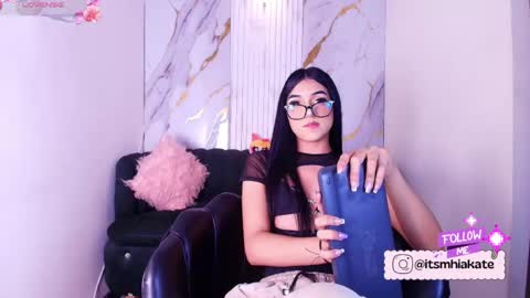 Snapshot of mhia_kate chatting on May 26, 2026, 12:12 pm Mhia Kate online show from May 26, 2026, 12:12 pm