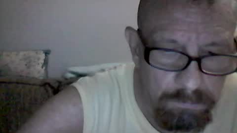 mhitch924 online show from July 3, 2026, 2:18 am