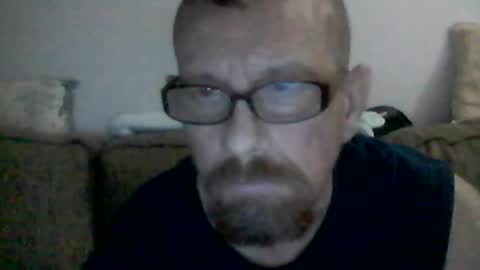 mhitch924 online show from July 11, 2026, 2:47 am