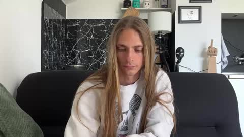 Snapshot of mi_chyort chatting on May 24, 2026, 7:24 am Misha online show from May 24, 2026, 7:24 am
