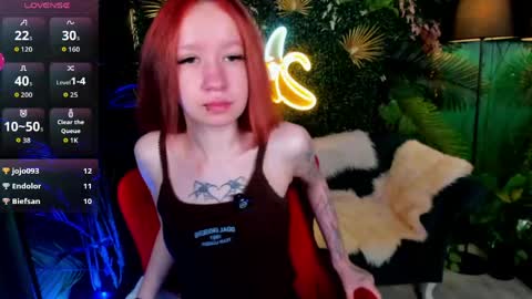 Snapshot of mi_mi_mia chatting on May 31, 2026, 9:27 pm Mia online show from May 31, 2026, 9:27 pm