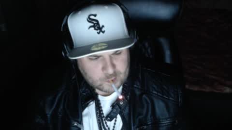 Snapshot of mi_vida21 chatting on January 31, 2025, 11:35 pm just ask online show from January 31, 2025, 11:35 pm