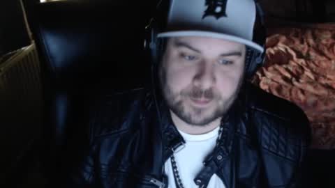 Snapshot of mi_vida21 chatting on February 15, 2025, 8:33 am just ask online show from February 15, 2025, 8:33 am