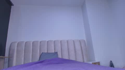 Snapshot of mia_0_ chatting on January 17, 2026, 7:17 pm Emi online show from January 17, 2026, 7:17 pm