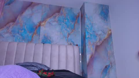 Snapshot of mia_0_ chatting on February 14, 2026, 7:21 pm Emi online show from February 14, 2026, 7:21 pm