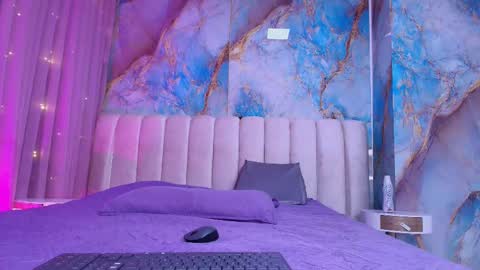 Snapshot of mia_0_ chatting on February 17, 2026, 7:20 pm Emi online show from February 17, 2026, 7:20 pm