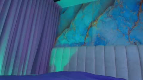 Snapshot of mia_0_ chatting on February 25, 2026, 7:23 pm Emi online show from February 25, 2026, 7:23 pm