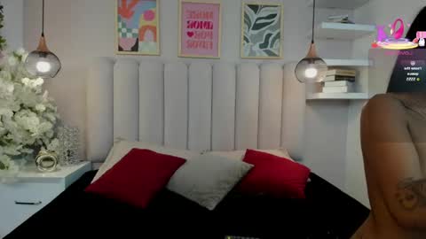 mia__bailey_ online show from May 5, 2026, 3:14 am