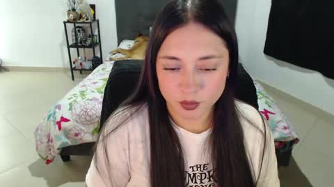 mia online show from December 3, 2024, 11:57 pm