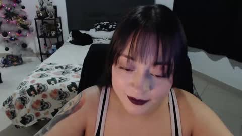 mia online show from December 21, 2024, 1:04 am