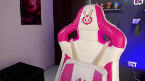 Mia Baker  online show from March 10, 2025, 11:06 pm