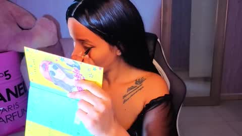 Mia  online show from April 8, 2026, 12:38 pm