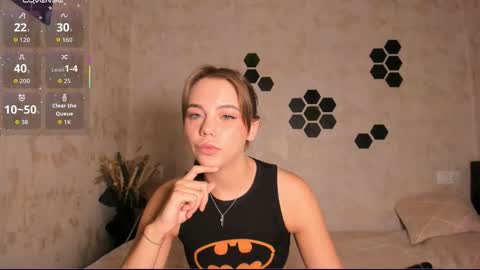 Snapshot of mia_com chatting on September 16, 2025, 2:18 pm Mia next stream Thursday 1400 UTC1 Friday 1400 UTC1 online show from September 16, 2025, 2:18 pm