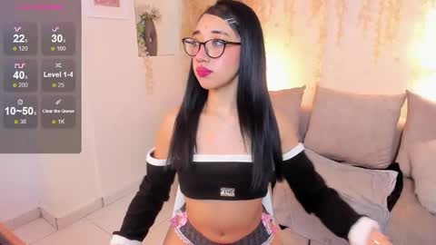 Snapshot of mia_corner chatting on November 5, 2025, 2:39 pm mia_corner online show from November 5, 2025, 2:39 pm