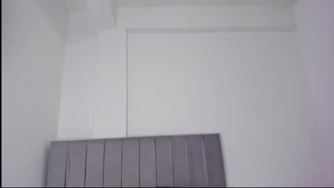 Snapshot of mia_cute25 chatting on January 14, 2026, 9:59 am online show from January 14, 2026, 9:59 am