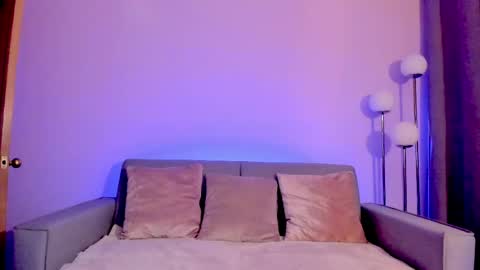 Sarah Luna online show from March 27, 2026, 11:43 am